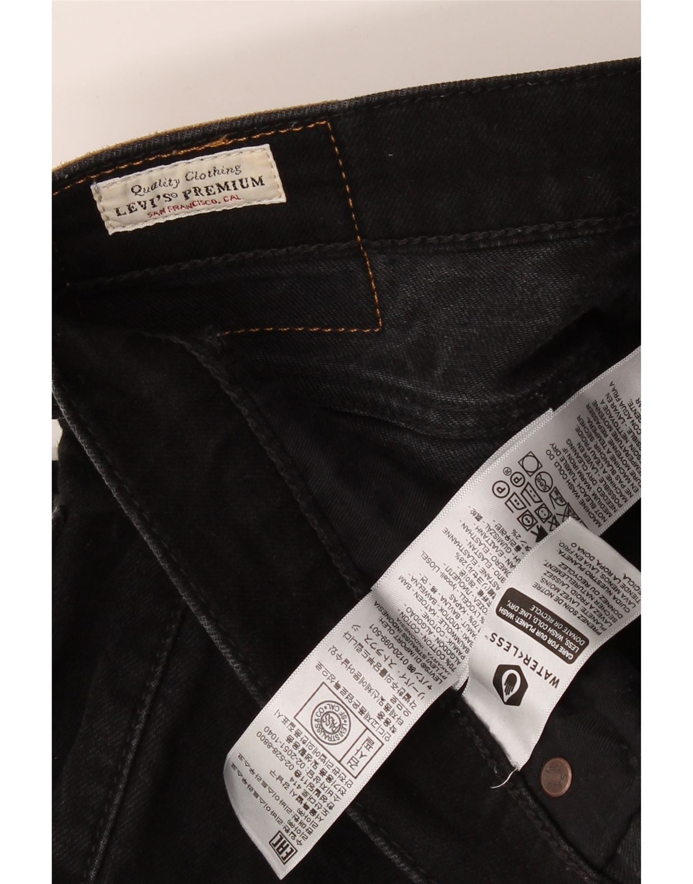 LEVI'S Mens Water Less Slim Jeans W36 L34 Black Cotton Vintage Levi's and Second-Hand Levi's from Messina Hembry