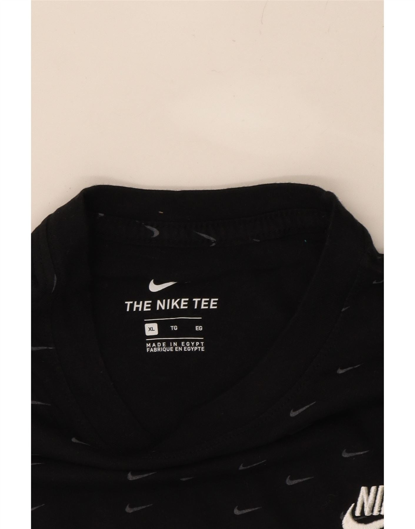 NIKE Mens Graphic T-Shirt Top XL Black Vintage Nike and Second-Hand Nike from Messina Hembry