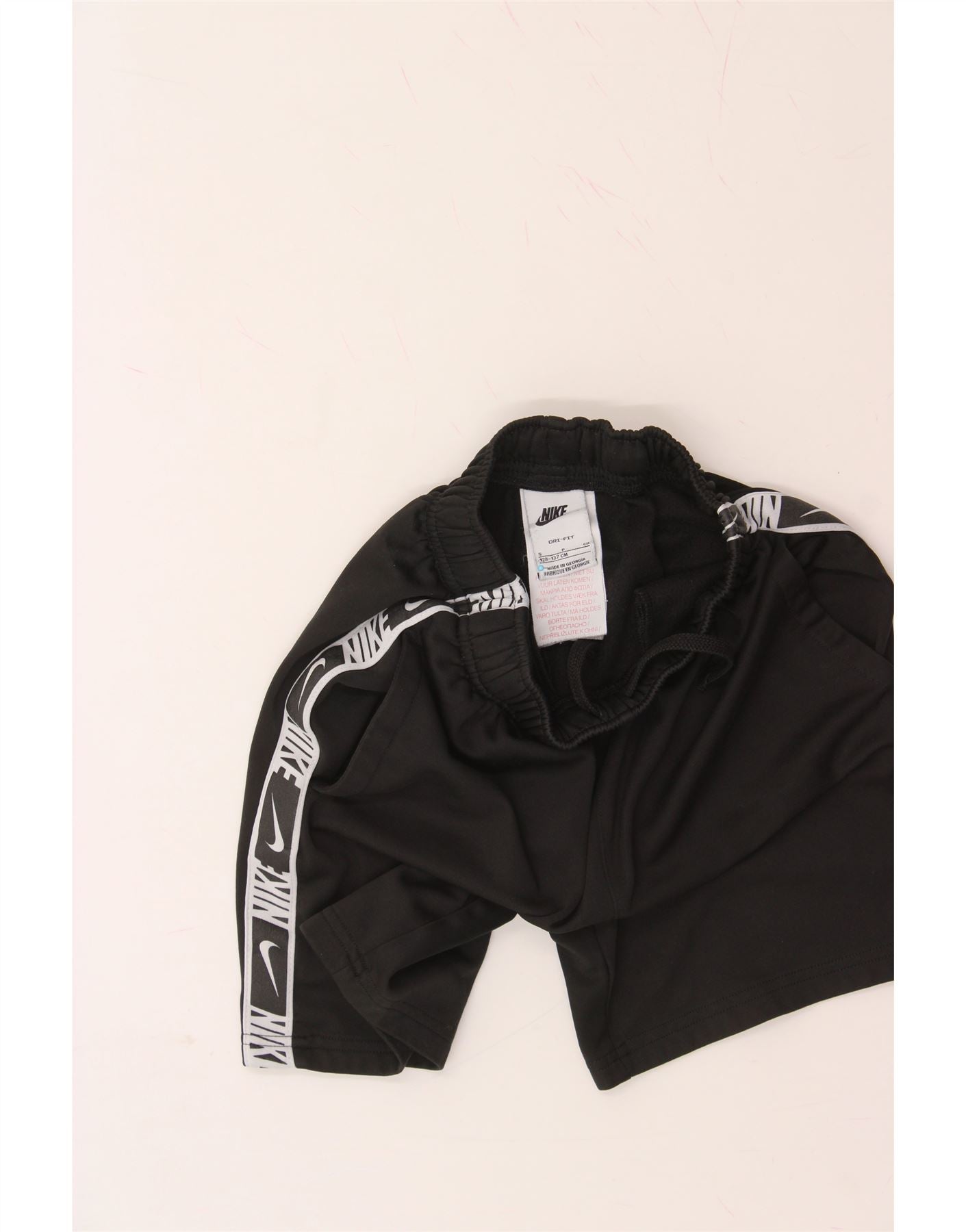 NIKE Boys Graphic Sport Shorts 8-9 Years Small  Black Polyester Vintage Nike and Second-Hand Nike from Messina Hembry