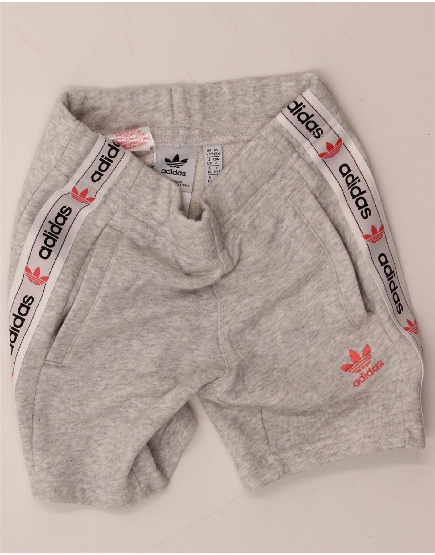 ADIDAS Boys Graphic Sport Shorts 5-6 Years Medium Grey Cotton Vintage Adidas and Second-Hand Adidas from Messina Hembry
