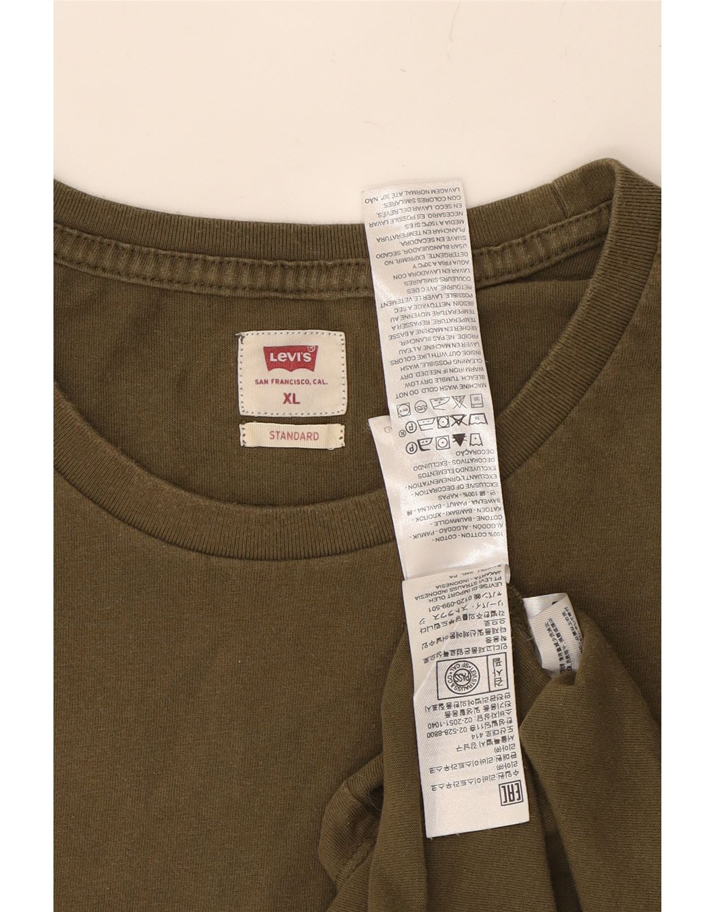 LEVI'S Mens Standard Fit T-Shirt Top XL Khaki Cotton Vintage Levi's and Second-Hand Levi's from Messina Hembry