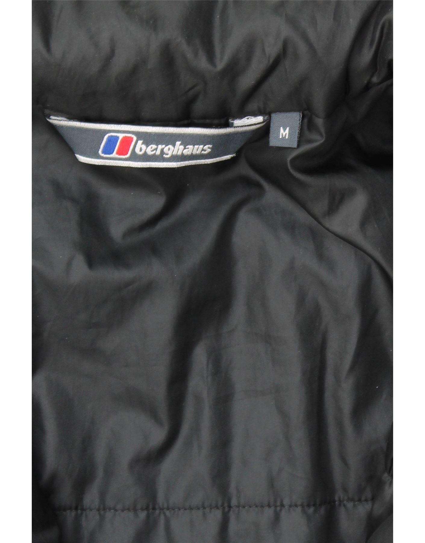 BERGHAUS Mens Windbreaker Jacket Medium Black Nylon Vintage Berghaus and Second-Hand Berghaus from Messina Hembry