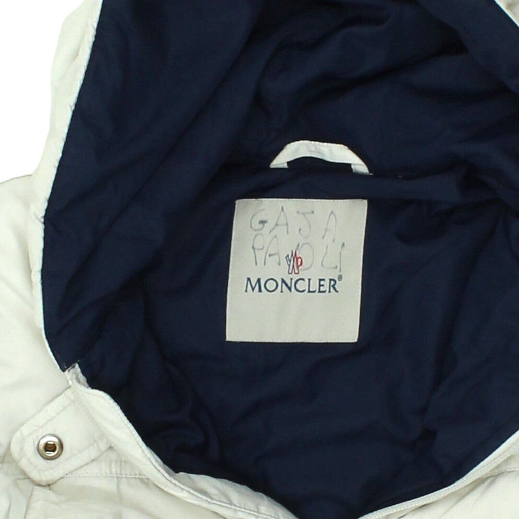 Moncler Boys Girls White Padded Hoodie Coat | Vintage High End Designer Kids VTG | Vintage Messina Hembry | Thrift | Second-Hand Messina Hembry | Used Clothing | Messina Hembry 