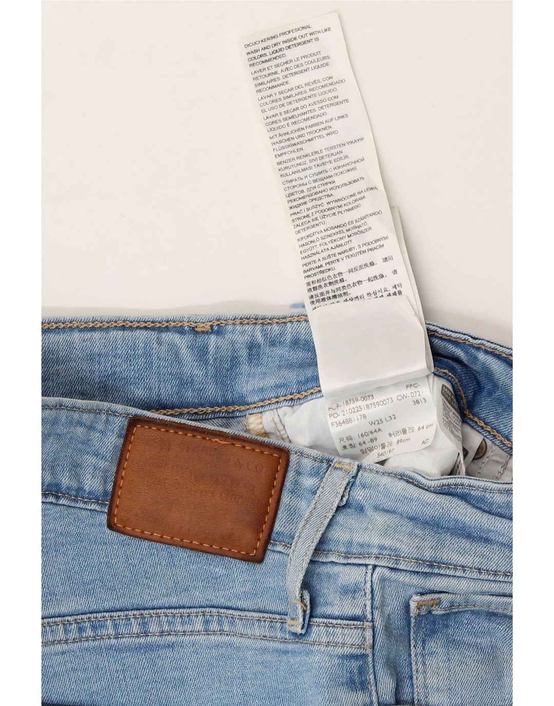 LEVI'S Womens 725 High Rise Bootcut Jeans W25 L32 Blue Lyocell Vintage Levi's and Second-Hand Levi's from Messina Hembry 