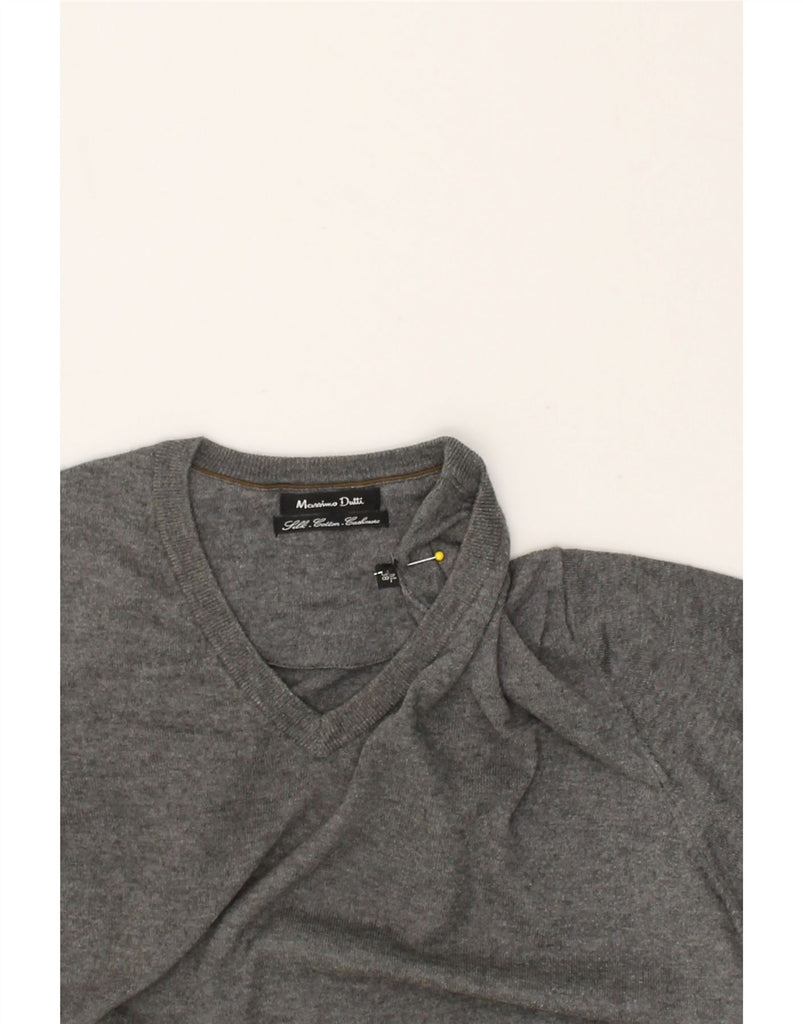 MASSIMO DUTTI Mens V-Neck Jumper Sweater Size 38 Medium Grey Cotton | Vintage Massimo Dutti | Thrift | Second-Hand Massimo Dutti | Used Clothing | Messina Hembry 