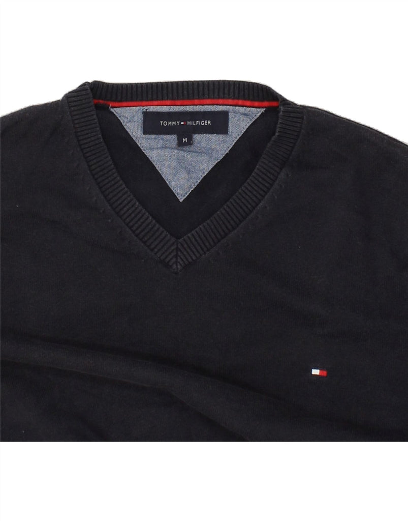 TOMMY HILFIGER Mens V-Neck Jumper Sweater Medium Navy Blue Cotton | Vintage Tommy Hilfiger | Thrift | Second-Hand Tommy Hilfiger | Used Clothing | Messina Hembry 