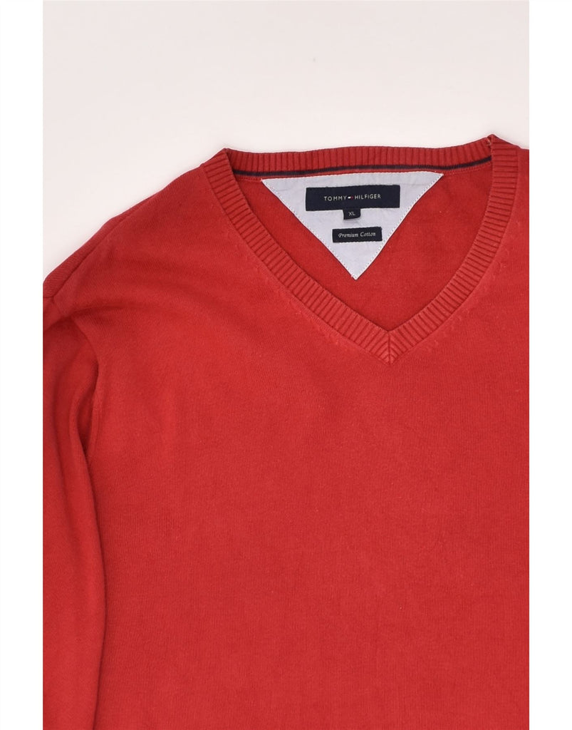 TOMMY HILFIGER Mens V-Neck Jumper Sweater XL Red Cotton | Vintage Tommy Hilfiger | Thrift | Second-Hand Tommy Hilfiger | Used Clothing | Messina Hembry 