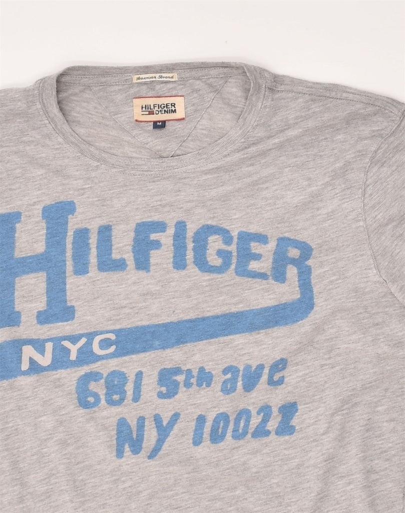 TOMMY HILFIGER Mens Graphic T-Shirt Top Medium Grey Cotton | Vintage Tommy Hilfiger | Thrift | Second-Hand Tommy Hilfiger | Used Clothing | Messina Hembry 