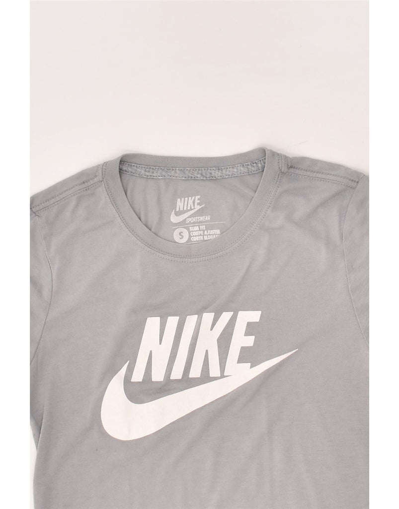 NIKE Womens Slim Fit Graphic T-Shirt Top UK 8 Small Grey | Vintage Nike | Thrift | Second-Hand Nike | Used Clothing | Messina Hembry 