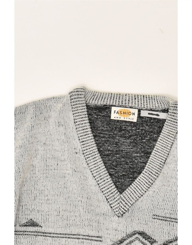 VINTAGE Mens V-Neck Jumper Sweater Size 42/44 Large Grey Geometric | Vintage Vintage | Thrift | Second-Hand Vintage | Used Clothing | Messina Hembry 