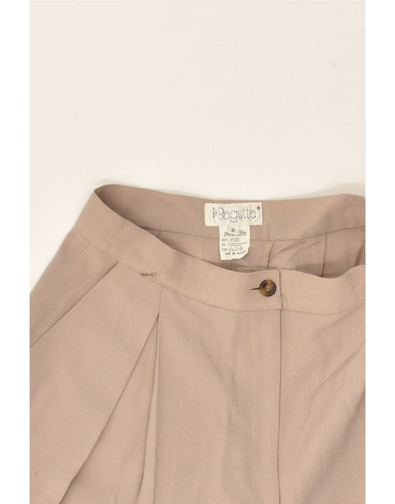 BAGUTTA Womens Pegged Chino Shorts IT 42 Medium W28 Beige Wool | Vintage Bagutta | Thrift | Second-Hand Bagutta | Used Clothing | Messina Hembry 