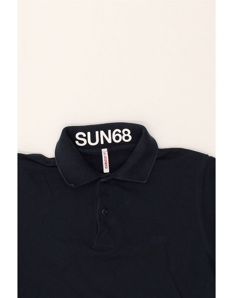 SUN68 Boys Graphic Polo Shirt 9-10 Years Navy Blue Cotton | Vintage Sun68 | Thrift | Second-Hand Sun68 | Used Clothing | Messina Hembry 