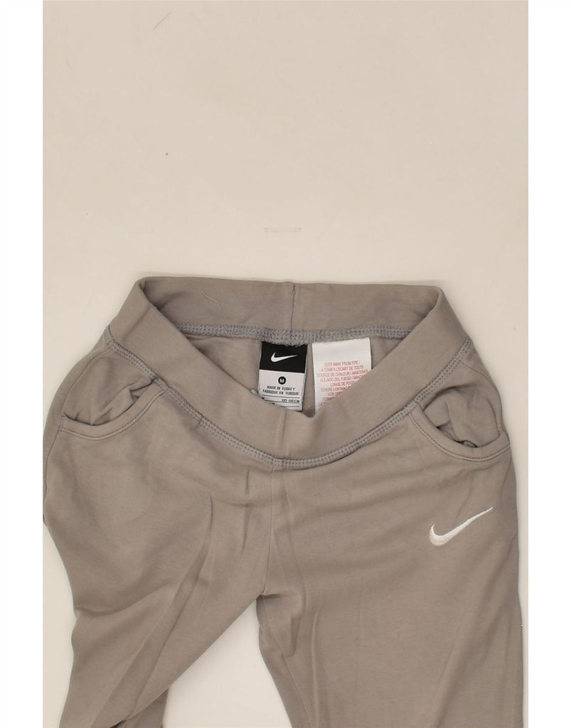 NIKE Girls Bermuda Sport Shorts 5-6 Years Medium Grey Cotton | Vintage Nike | Thrift | Second-Hand Nike | Used Clothing | Messina Hembry 