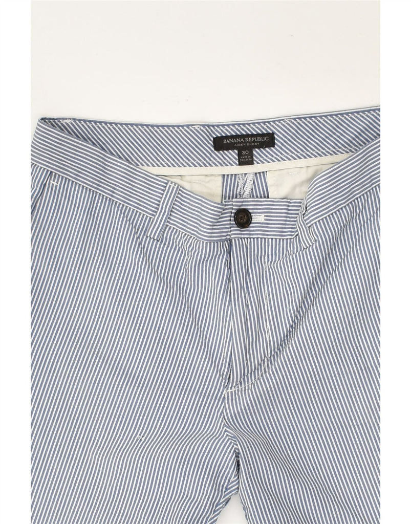 BANANA REPUBLIC Mens Chino Shorts W30 Medium Blue Pinstripe Cotton | Vintage Banana Republic | Thrift | Second-Hand Banana Republic | Used Clothing | Messina Hembry 