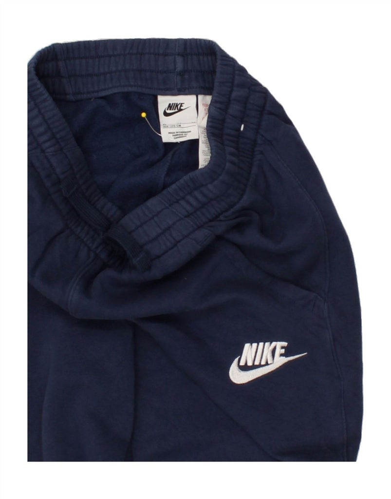 NIKE Boys Graphic Tracksuit Trousers 13-14 Years XL Navy Blue Cotton | Vintage Nike | Thrift | Second-Hand Nike | Used Clothing | Messina Hembry 