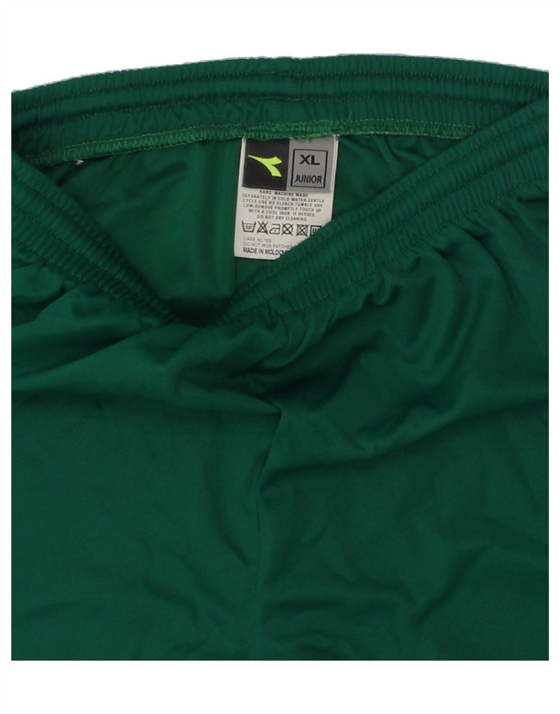 DIADORA Boys Sport Shorts 15-16 Years XL Green Polyester | Vintage Diadora | Thrift | Second-Hand Diadora | Used Clothing | Messina Hembry 