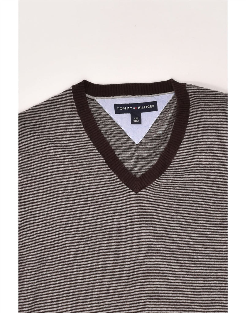 TOMMY HILFIGER Mens V-Neck Jumper Sweater Large Grey Striped Cotton | Vintage Tommy Hilfiger | Thrift | Second-Hand Tommy Hilfiger | Used Clothing | Messina Hembry 