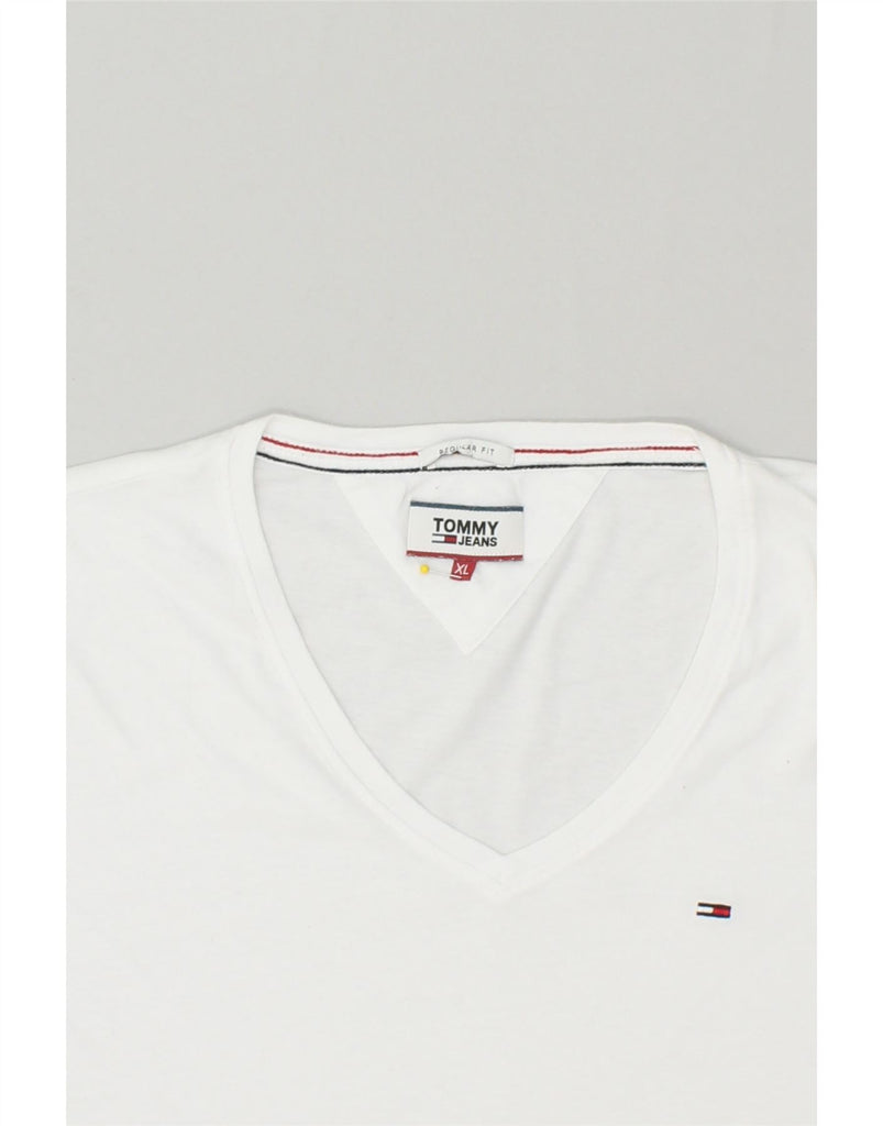 TOMMY HILFIGER Mens Regular Fit T-Shirt Top XL White Cotton | Vintage Tommy Hilfiger | Thrift | Second-Hand Tommy Hilfiger | Used Clothing | Messina Hembry 