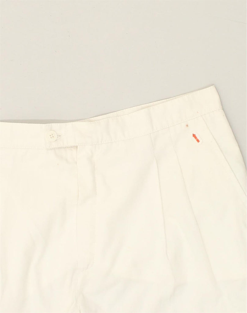 ELLESSE Womens Casual Shorts IT 52 2XL W34 White | Vintage Ellesse | Thrift | Second-Hand Ellesse | Used Clothing | Messina Hembry 