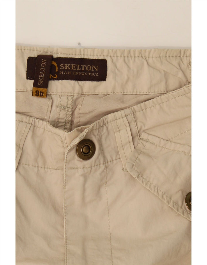VINTAGE Mens Cargo Shorts IT 46 Small W30 Beige Cotton Vintage Vintage and Second-Hand Vintage from Messina Hembry 