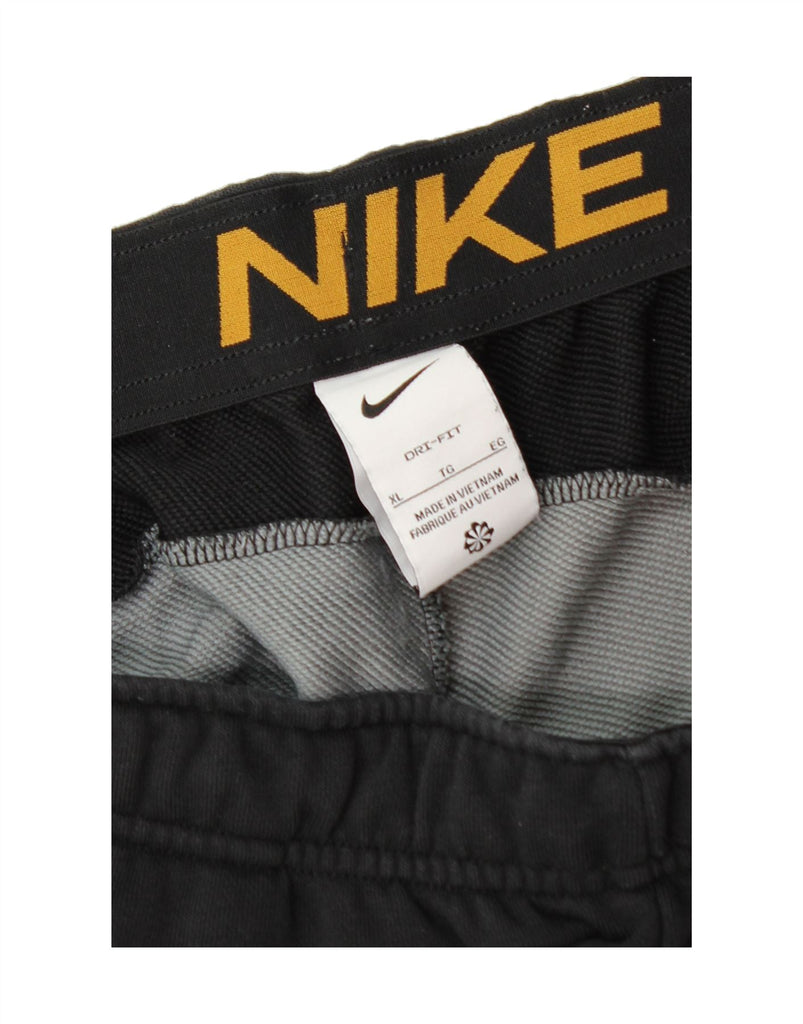 NIKE Womens Dri Fit Tracksuit Trousers Joggers UK 18 XL  Grey Camouflage Vintage Nike and Second-Hand Nike from Messina Hembry 