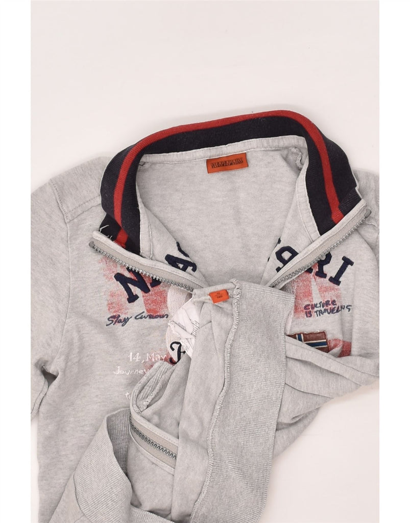 NAPAPIJRI Boys Graphic Tracksuit Top Jacket 9-10 Years Grey Cotton | Vintage Napapijri | Thrift | Second-Hand Napapijri | Used Clothing | Messina Hembry 