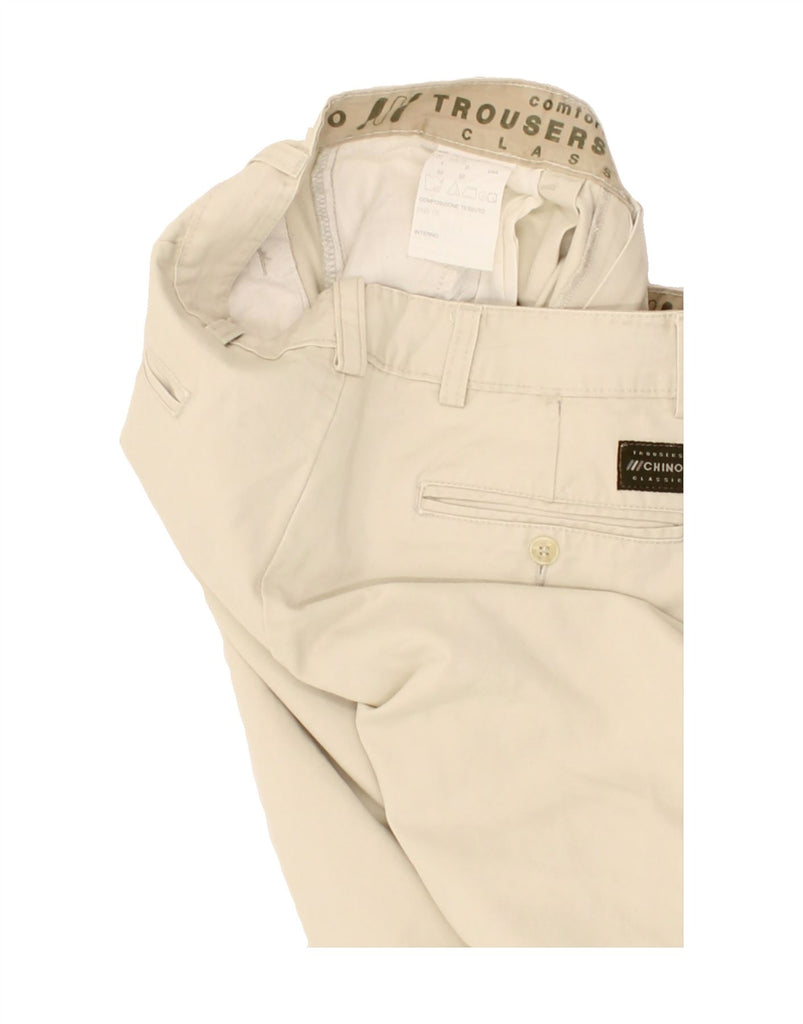 VINTAGE Mens Classic Fit Chino Trousers IT 50 Large W34 L;30  Beige Cotton Vintage Vintage and Second-Hand Vintage from Messina Hembry 