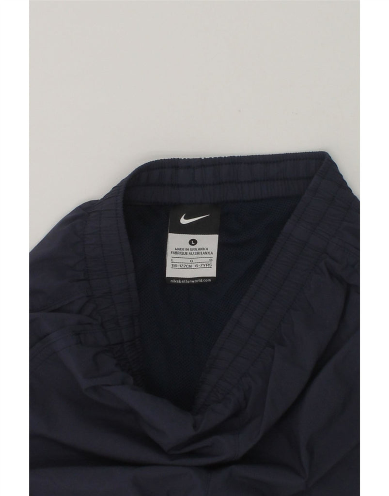 NIKE Boys Sport Shorts 6-7 Years Large Navy Blue Polyester | Vintage Nike | Thrift | Second-Hand Nike | Used Clothing | Messina Hembry 