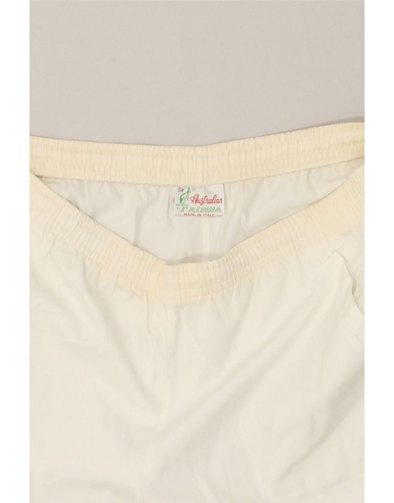 AUSTRALIAN L'ALPINA Mens Sport Shorts IT 54 2XL White Polyester | Vintage AUSTRALIAN L'ALPINA | Thrift | Second-Hand AUSTRALIAN L'ALPINA | Used Clothing | Messina Hembry 