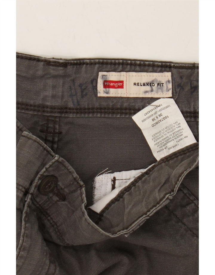 WRANGLER Mens Relaxed Fit Cargo Cropped Trousers W36 L24 Grey Cotton Vintage Wrangler and Second-Hand Wrangler from Messina Hembry 