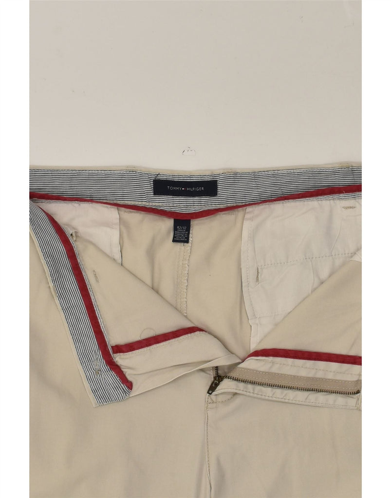 TOMMY HILFIGER Mens Straight Chino Trousers W42 L32 Beige | Vintage Tommy Hilfiger | Thrift | Second-Hand Tommy Hilfiger | Used Clothing | Messina Hembry 