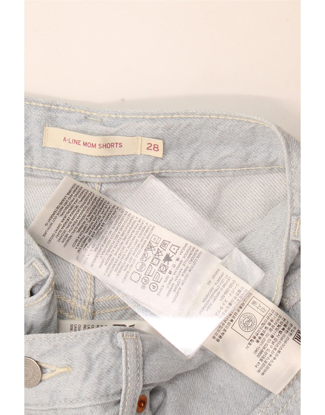 LEVI'S Womens Mom Denim Shorts W28 Medium Blue Cotton