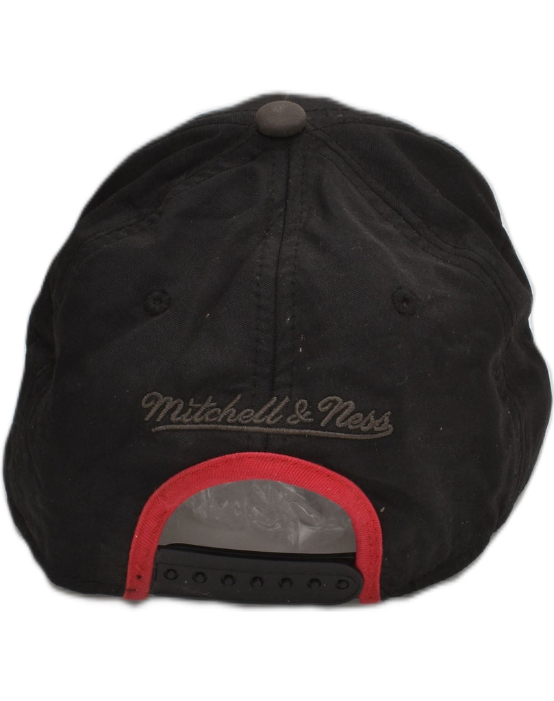 MITCHELL & NESS Mens Chicago Bulls Graphic Snapback Cap One Size Black | Vintage Mitchell & Ness | Thrift | Second-Hand Mitchell & Ness | Used Clothing | Messina Hembry 