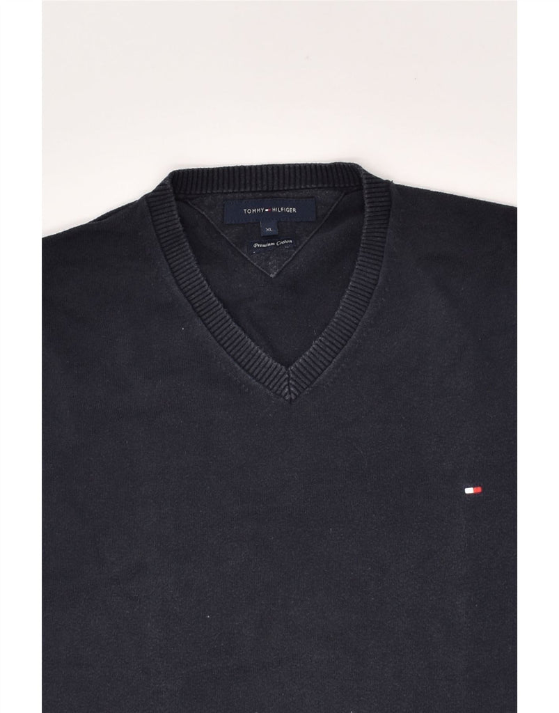 TOMMY HILFIGER Mens V-Neck Jumper Sweater XL Navy Blue Cotton | Vintage Tommy Hilfiger | Thrift | Second-Hand Tommy Hilfiger | Used Clothing | Messina Hembry 