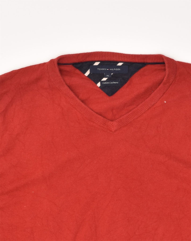 TOMMY HILFIGER Mens V-Neck Jumper Sweater XL Red Cotton | Vintage Tommy Hilfiger | Thrift | Second-Hand Tommy Hilfiger | Used Clothing | Messina Hembry 