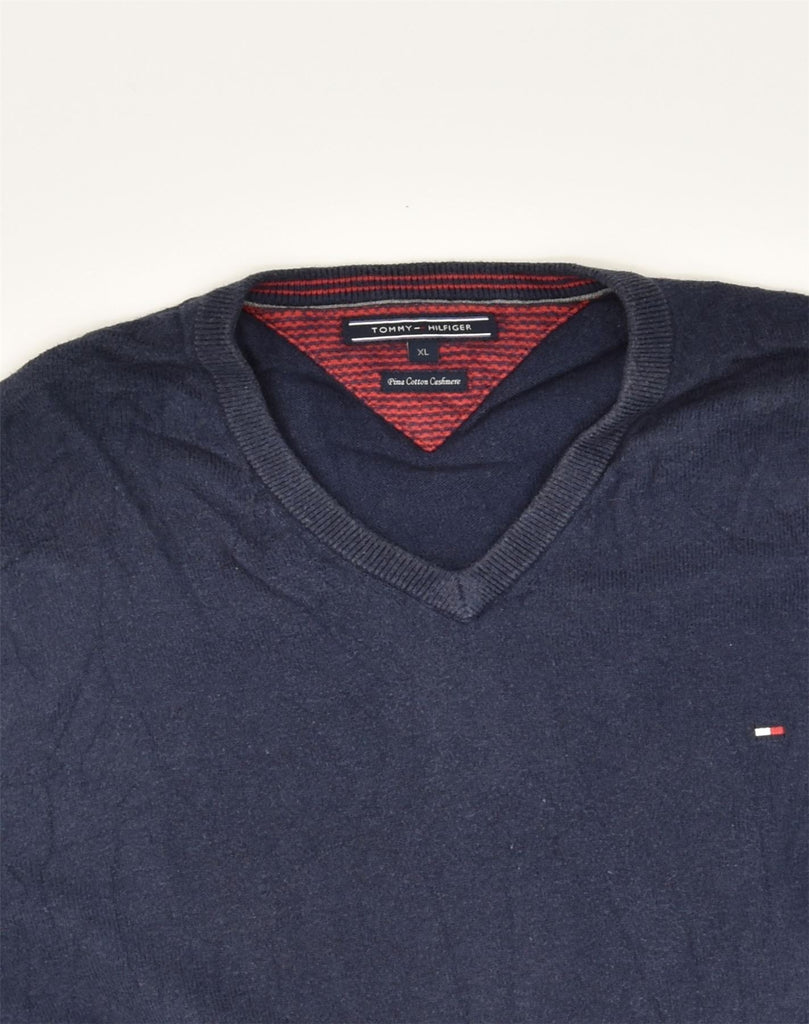 TOMMY HILFIGER Mens V-Neck Jumper Sweater XL Navy Blue Cotton | Vintage Tommy Hilfiger | Thrift | Second-Hand Tommy Hilfiger | Used Clothing | Messina Hembry 