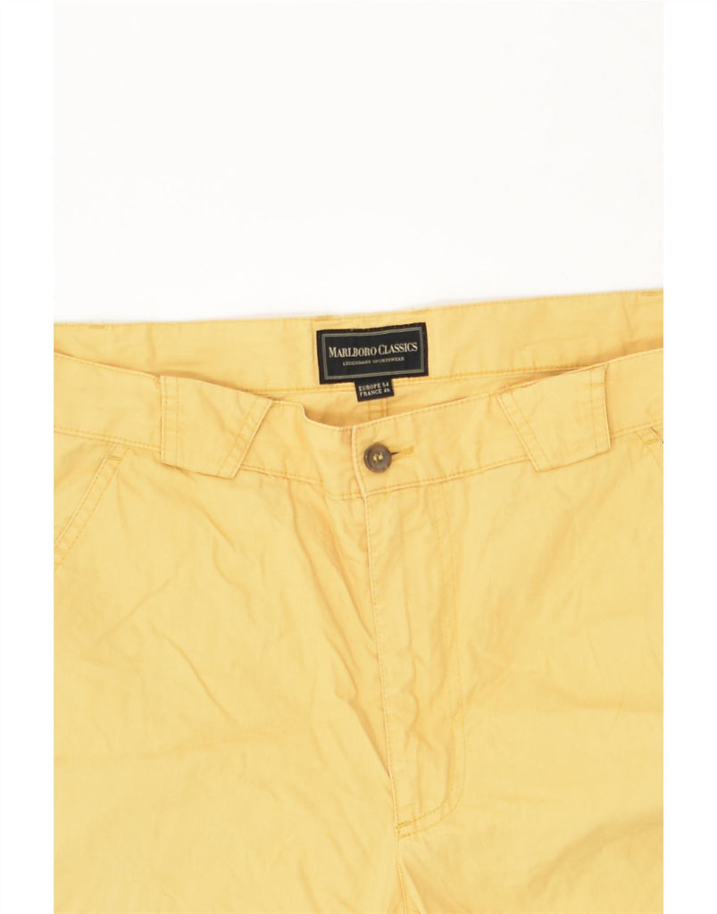 MARLBORO CLASSICS Mens Cargo Shorts W32 Medium Yellow Cotton | Vintage Marlboro Classics | Thrift | Second-Hand Marlboro Classics | Used Clothing | Messina Hembry 