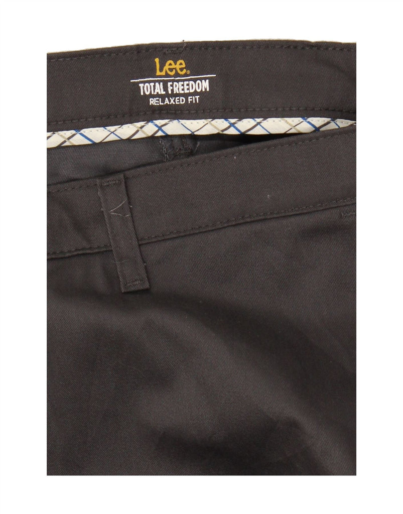 LEE Mens Total Freedom Relaxed Fit Chino Trousers W42 L34 Grey Cotton Vintage Lee and Second-Hand Lee from Messina Hembry 