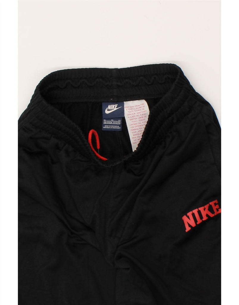 NIKE Boys Graphic Tracksuit Trousers Joggers 13-14 Years XL Black | Vintage Nike | Thrift | Second-Hand Nike | Used Clothing | Messina Hembry 