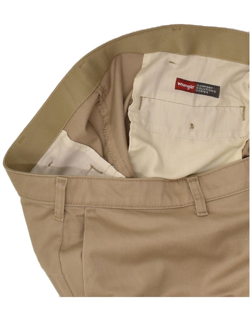 WRANGLER Mens Straight Chino Trousers W38 L26 Beige Cotton | Vintage Wrangler | Thrift | Second-Hand Wrangler | Used Clothing | Messina Hembry 