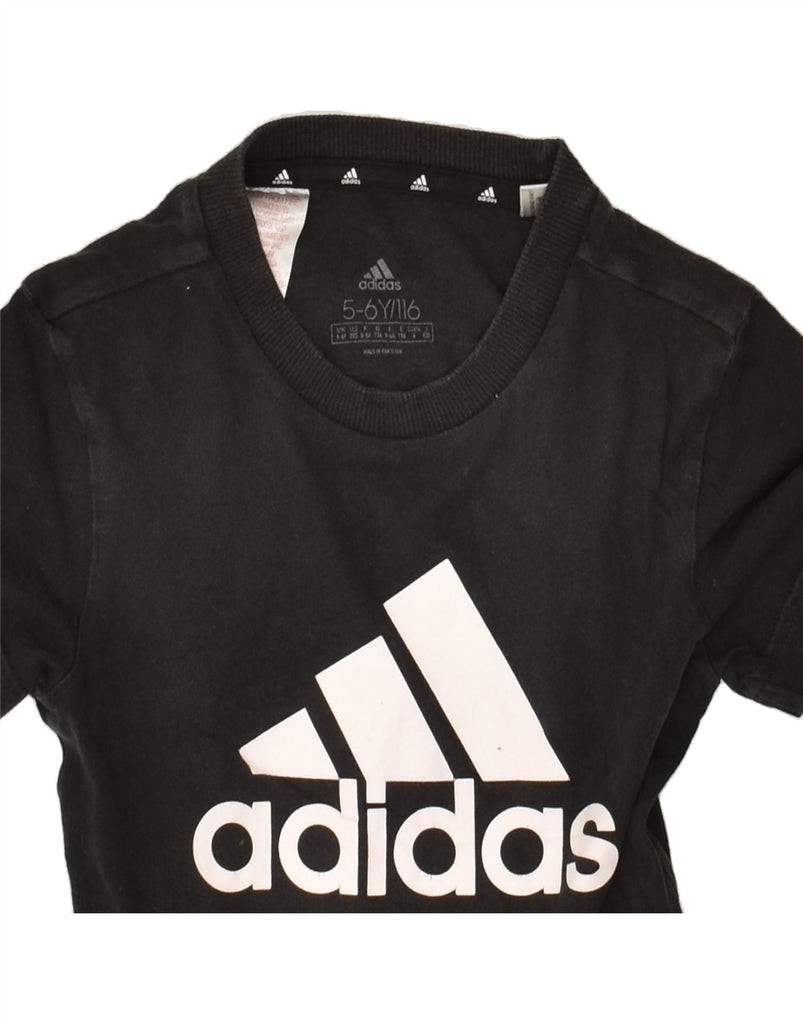 ADIDAS Boys Graphic T-Shirt Top 5-6 Years Black Cotton | Vintage Adidas | Thrift | Second-Hand Adidas | Used Clothing | Messina Hembry 