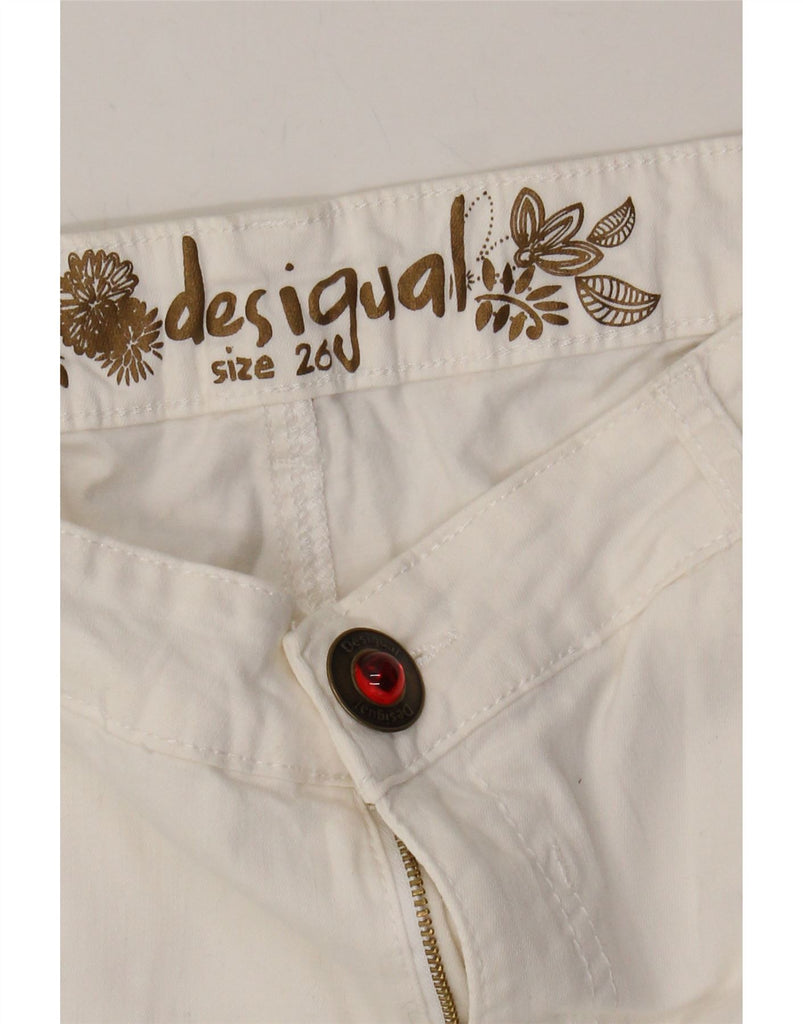 DESIGUAL Womens Slim Cropped Trousers W26 L24 White Floral Cotton Vintage Desigual and Second-Hand Desigual from Messina Hembry 