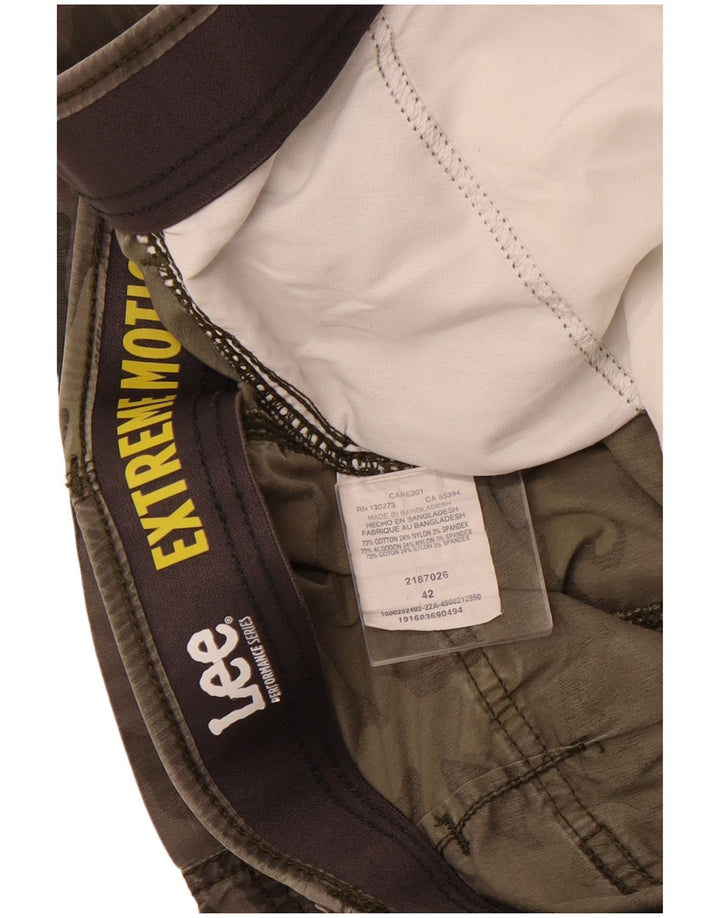 LEE Mens Extreme Motion Cargo Shorts W42 2XL Khaki Camouflage Cotton