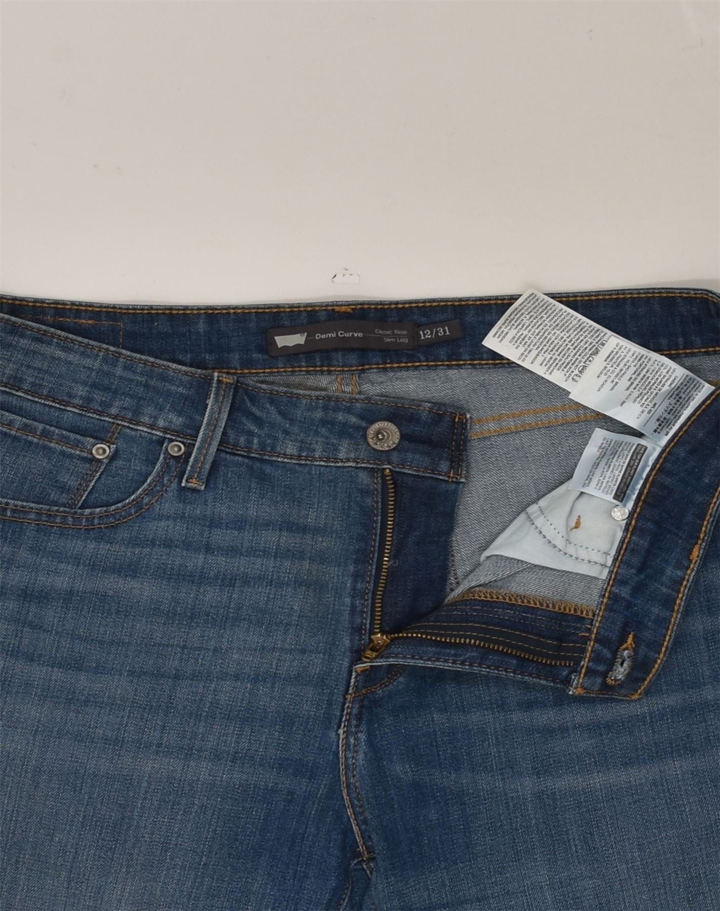 Levis demi hotsell curve slim