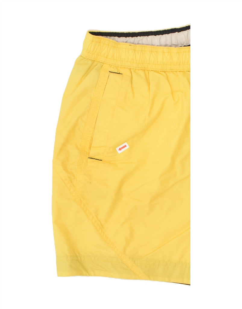 TIMBERLAND Mens Graphic Regular Fit Sport Shorts Medium Yellow Vintage Timberland and Second-Hand Timberland from Messina Hembry 