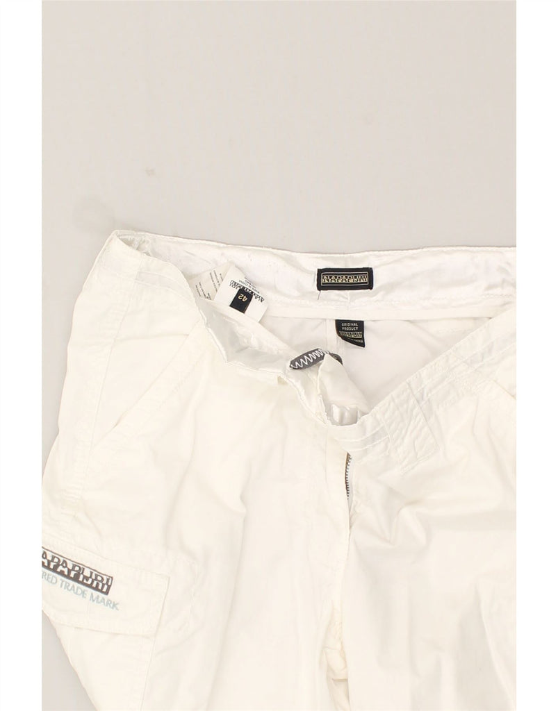 NAPAPIJRI Womens Cargo Shorts IT 42 Medium W30 White Cotton | Vintage Napapijri | Thrift | Second-Hand Napapijri | Used Clothing | Messina Hembry 