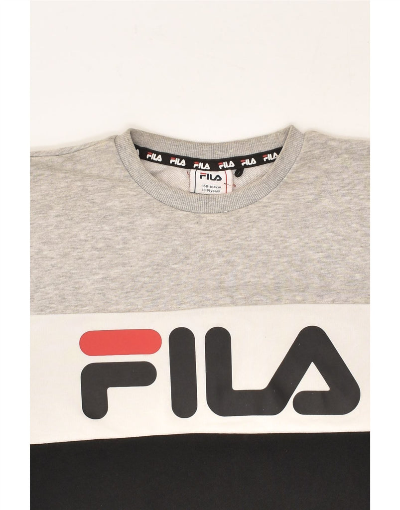 FILA Boys Graphic Sweatshirt Jumper 13-14 Years Grey Colourblock Cotton | Vintage Fila | Thrift | Second-Hand Fila | Used Clothing | Messina Hembry 