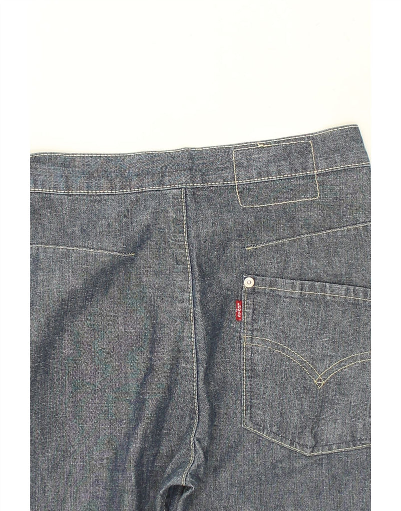 LEVI'S Womens Bermuda Shorts W26 Small Grey Cotton | Vintage Levi's | Thrift | Second-Hand Levi's | Used Clothing | Messina Hembry 