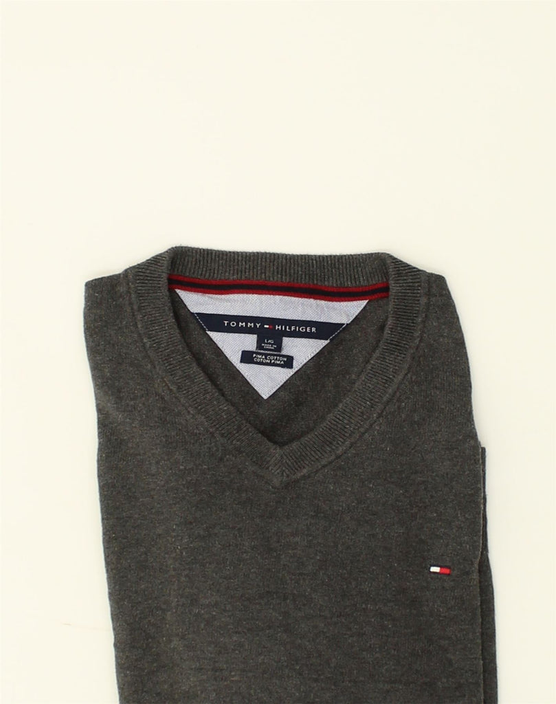 TOMMY HILFIGER Mens V-Neck Jumper Sweater Large Grey Cotton | Vintage Tommy Hilfiger | Thrift | Second-Hand Tommy Hilfiger | Used Clothing | Messina Hembry 