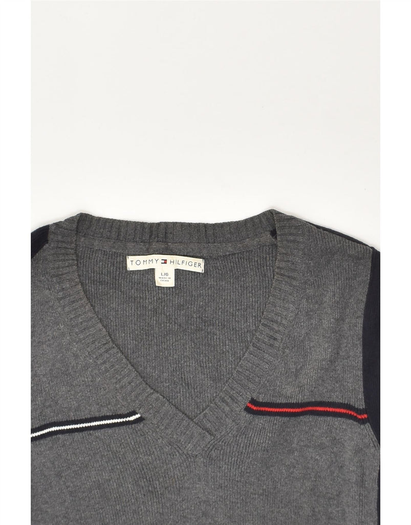 TOMMY HILFIGER Mens V-Neck Jumper Sweater Large Grey Cotton | Vintage Tommy Hilfiger | Thrift | Second-Hand Tommy Hilfiger | Used Clothing | Messina Hembry 